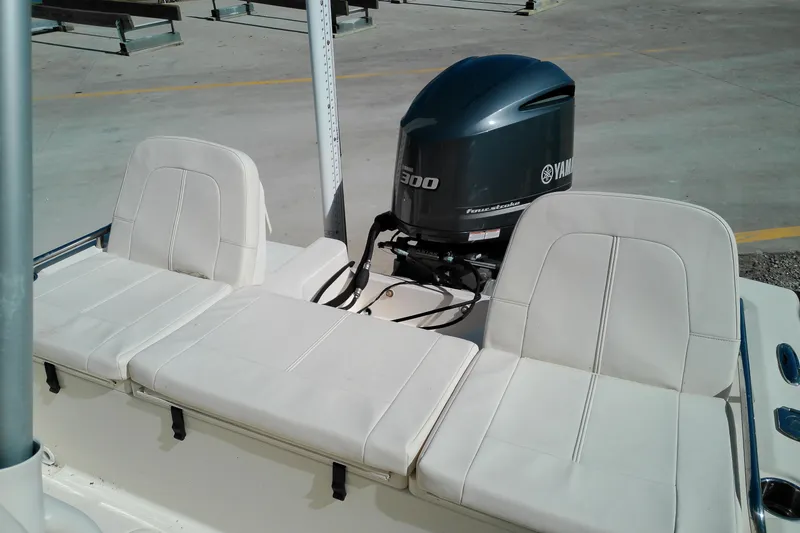 Slide: The Image of 2015 Grady-White 251 Coastal Explorer boat with Yamaha 300 engine and white seating. - 13