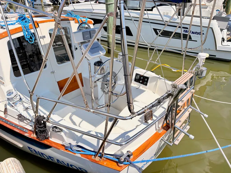 Slide: The Image of Pacific Seacraft Pilothouse 32 1995 - 2