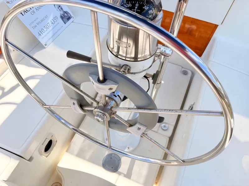 Slide: The Image of Pacific Seacraft Pilothouse 32 1995 - 44