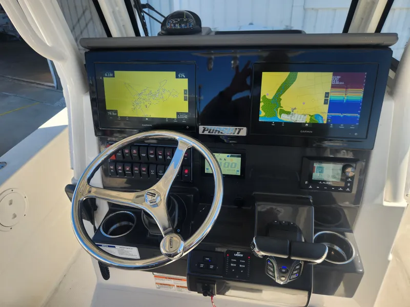 Slide: The Image of Pursuit S 268 Sport 2024 - 13