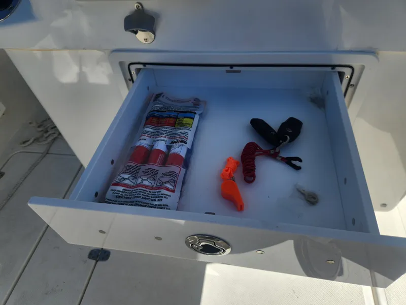 Slide: The Image of Pursuit S 268 Sport 2024 - 26