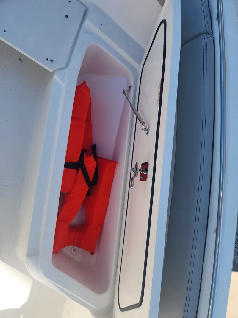 Slide: The Image of Pursuit S 268 Sport 2024 - 40