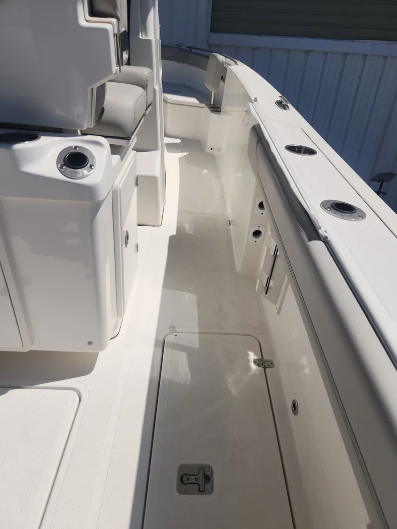 Slide: The Image of Pursuit S 268 Sport 2024 - 43