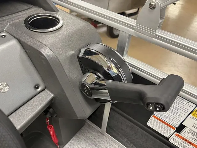 Slide: The Image of Sun Tracker Fishin' Barge 20 DLX 2026 - 20