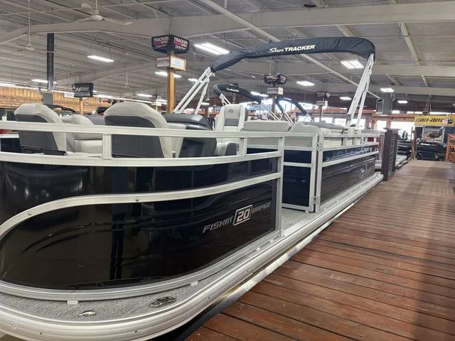 Slide: The Image of Sun Tracker Fishin' Barge 20 DLX 2026 - 53