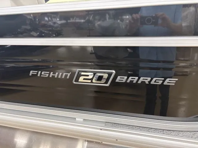 Slide: The Image of Sun Tracker Fishin' Barge 20 DLX 2026 - 58