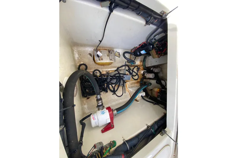 Slide: The Image of Interior view of 2006 Hydra-Sports Vector 3300 CC boat engine compartment. - 45