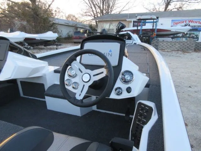 Slide: The Image of Vexus AVX2080 / Evinrude 200 G2 Etec 2020 - 2