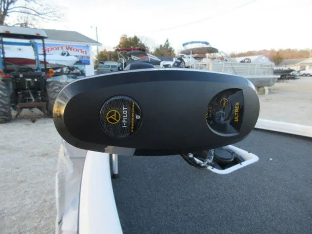 Slide: The Image of Vexus AVX2080 / Evinrude 200 G2 Etec 2020 - 9