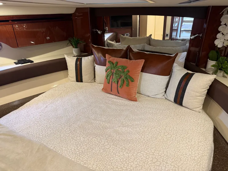 Slide: The Image of Luxurious bedroom in Meridian 441 Sedan 2012 yacht. - 48