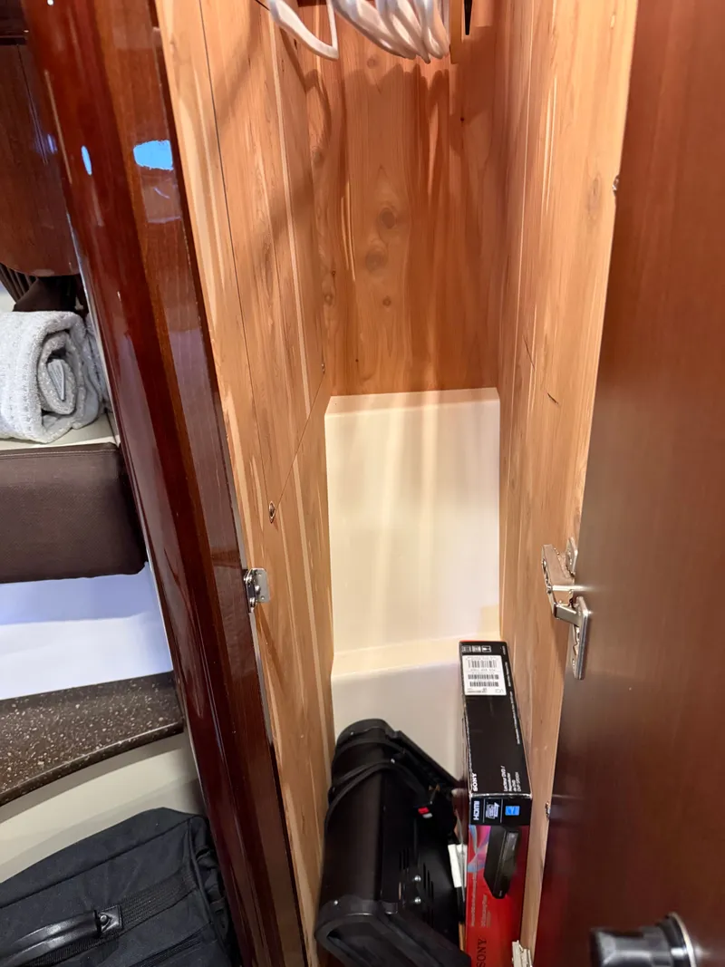 Slide: The Image of Meridian 441 Sedan 2012 - 51