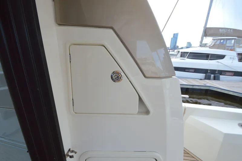 Slide: The Image of Prestige 630 2017 - 12