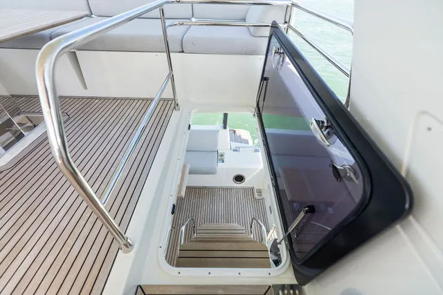Slide: The Image of Prestige 630 2017 - 160