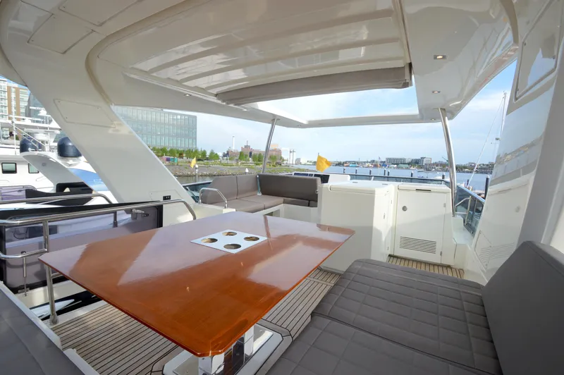 Slide: The Image of Prestige 630 2017 - 28