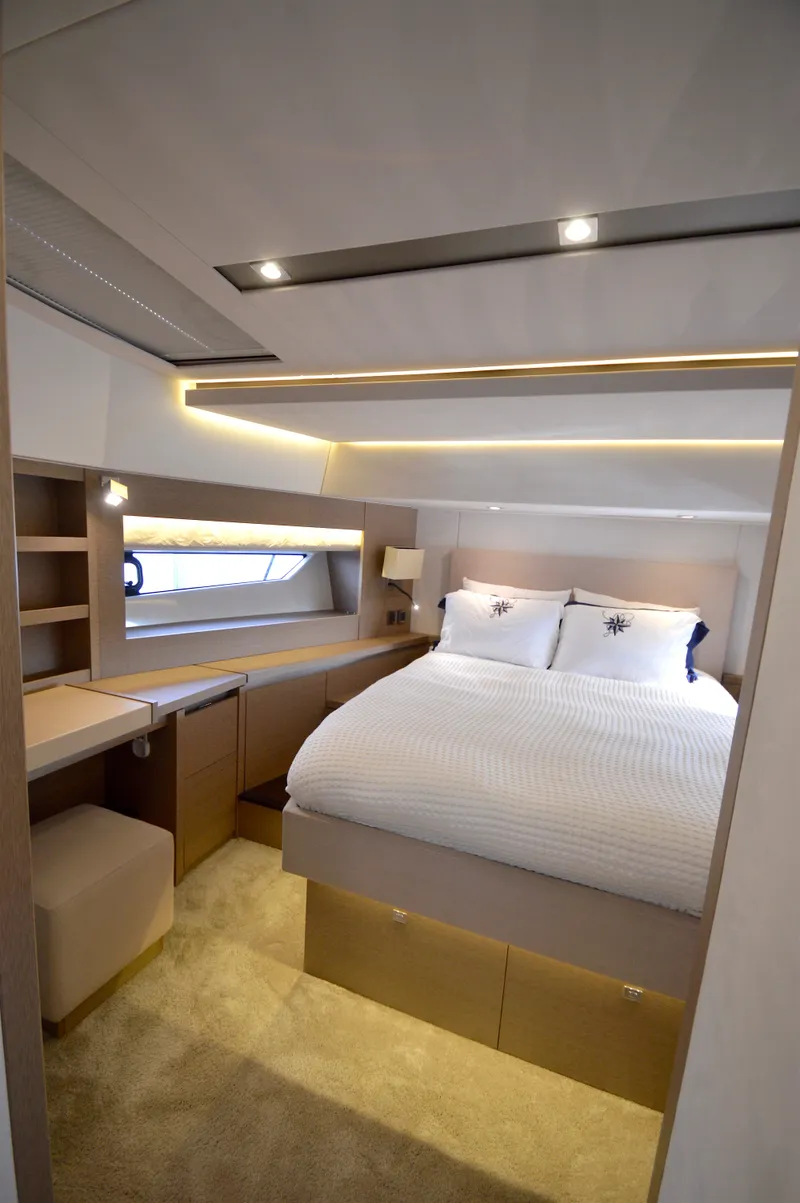 Slide: The Image of Prestige 630 2017 - 94