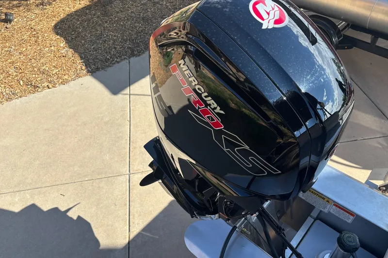Slide: The Image of Mercury Pro XS outboard motor on 2026 Sun Tracker Party Barge 20 DLX. - 13