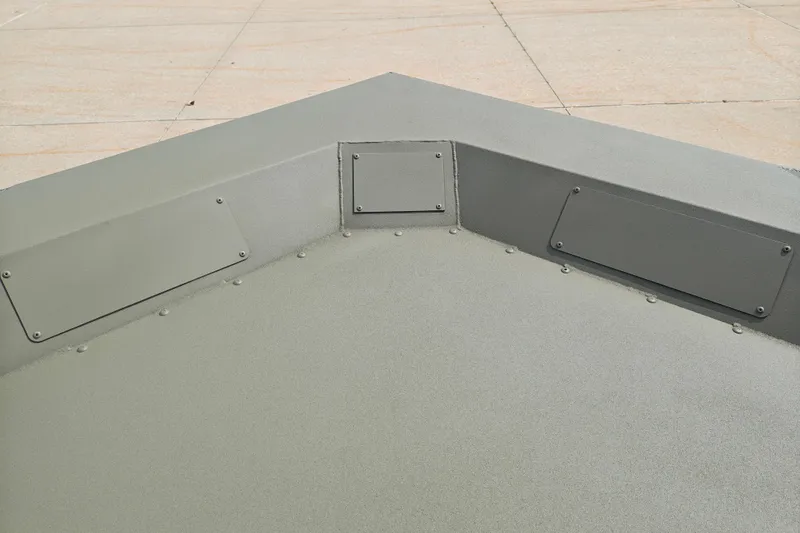 Slide: The Image of Bow of 2026 Tracker Grizzly 1754 Utility boat, showcasing durable construction and design. - 27