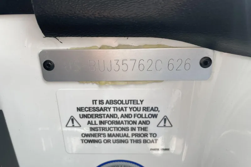 Slide: The Image of Hull identification number on 2026 Nitro Z21 XL boat with safety instructions. - 138