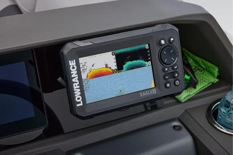 Slide: The Image of Sun Tracker Sportfish 24 XP3 2026 - 56