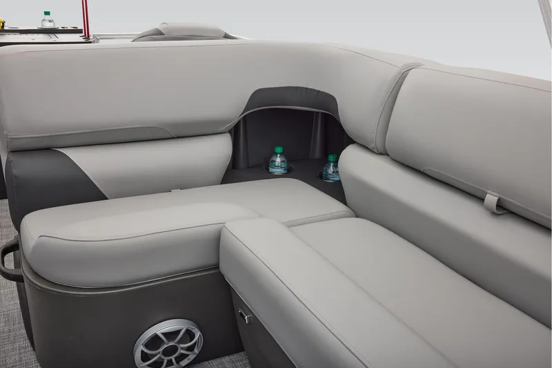 Slide: The Image of Sun Tracker Sportfish 24 XP3 2026 - 66