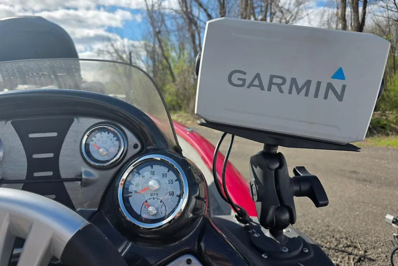 Slide: The Image of Dashboard of 2019 Tracker Pro Team 190 TX with Garmin GPS device. - 17