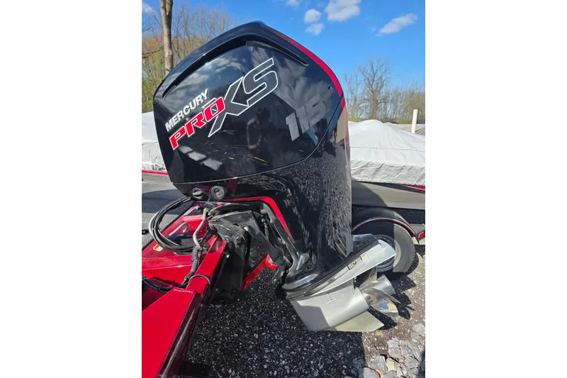 Slide: The Image of 2019 Tracker Pro Team 190 TX Tournament Edition with Mercury Pro XS outboard motor. - 5