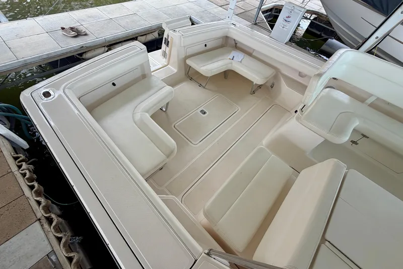 Slide: The Image of 2000 Tiara Yachts 2900 Coronet interior with spacious seating and clean design. - 31