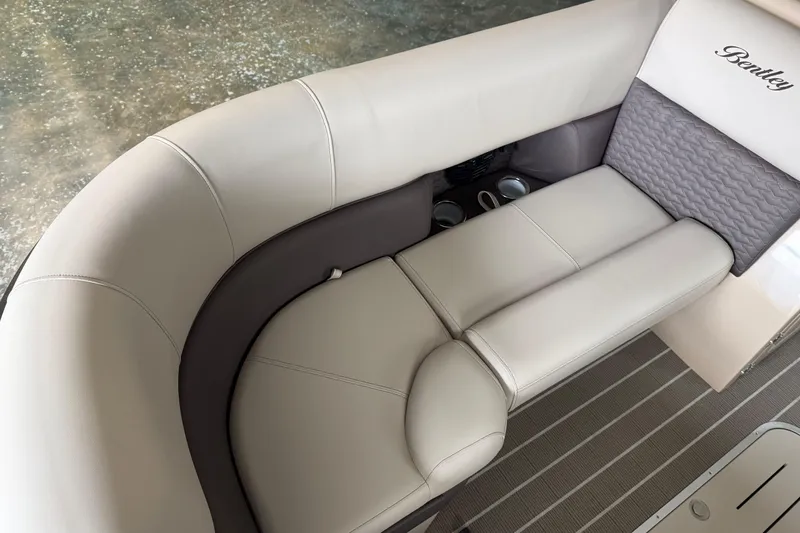 Slide: The Image of Luxurious seating in the 2026 Bentley Pontoons 253 Elite Swingback Dual Capt EXT. - 8