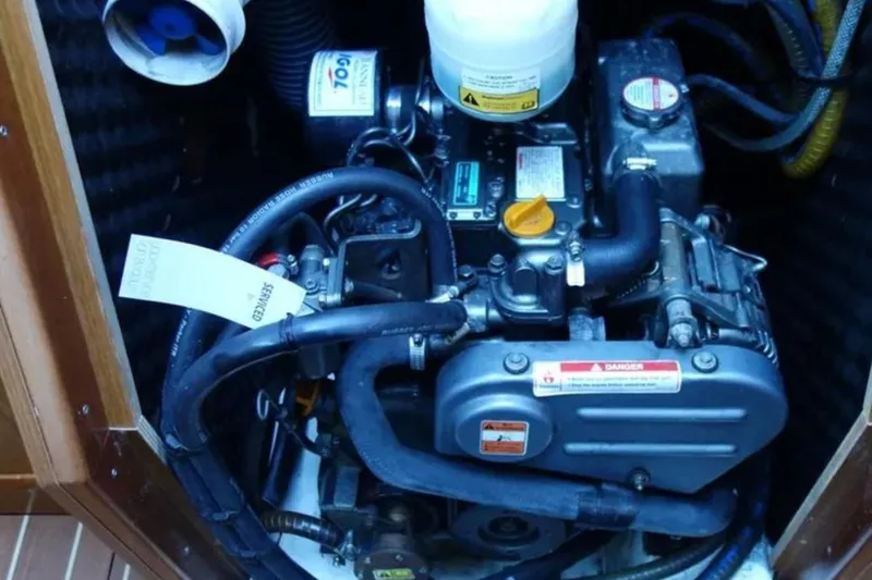 Slide: The Image of Engine compartment of a 2007 Jeanneau Sun Odyssey 36i sailboat. - 25