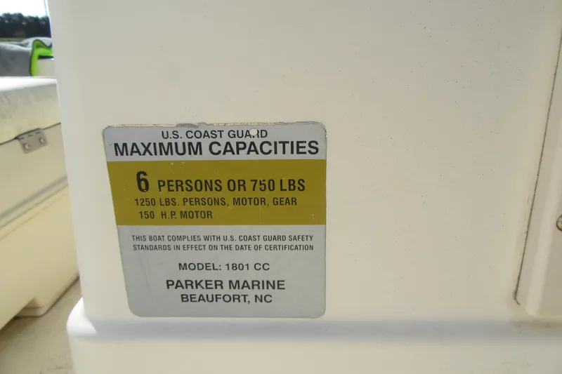 Slide: The Image of Capacity label on 2003 Parker 1801 Center Console boat, maximum 6 persons or 750 lbs. - 28