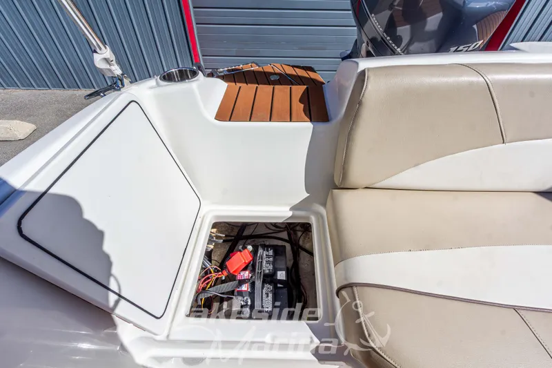 Slide: The Image of NauticStar 193 SC 2017 - 13