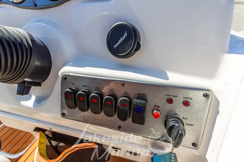 Slide: The Image of NauticStar 193 SC 2017 - 18