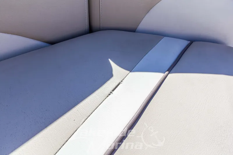 Slide: The Image of NauticStar 193 SC 2017 - 22