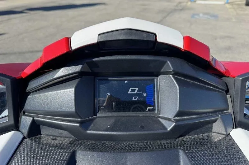 Slide: The Image of Dashboard of a 2021 Yamaha WaveRunner VX Cruiser HO, displaying speed and fuel gauge. - 9