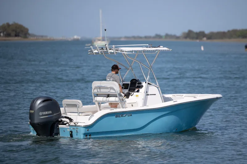 Slide: The Image of Sea Fox 206 Commander 2020 - 4