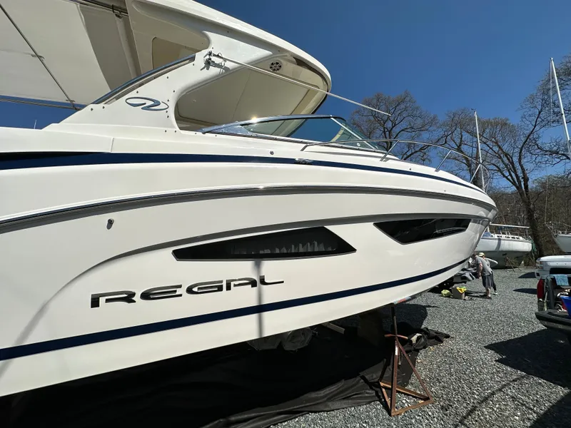 Slide: The Image of Regal 33 Express 2019 - 11