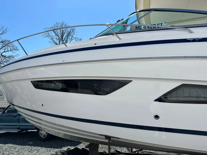 Slide: The Image of Regal 33 Express 2019 - 13