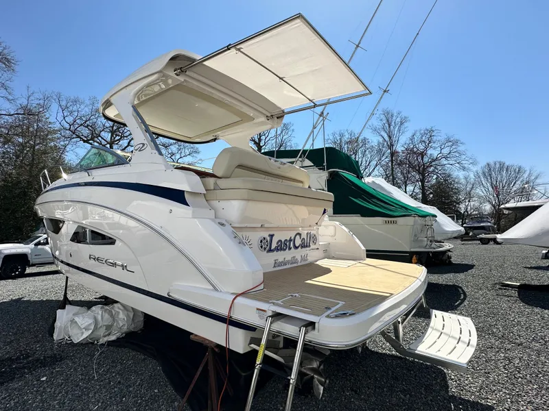 Slide: The Image of Regal 33 Express 2019 - 15