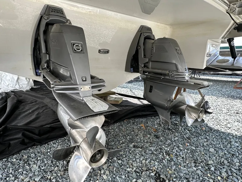 Slide: The Image of Regal 33 Express 2019 - 19