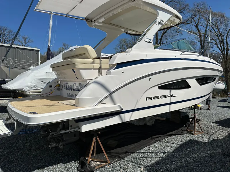 Slide: The Image of Regal 33 Express 2019 - 23