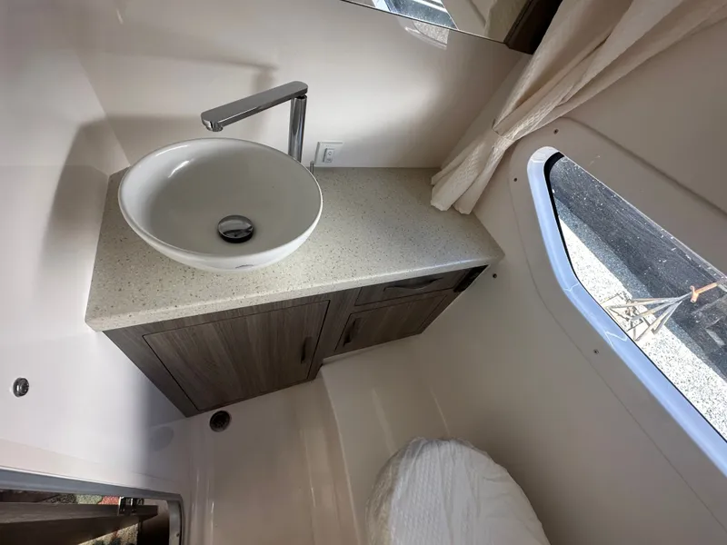 Slide: The Image of Regal 33 Express 2019 - 32