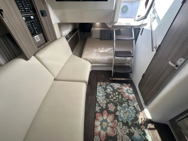 Slide: The Image of Regal 33 Express 2019 - 37