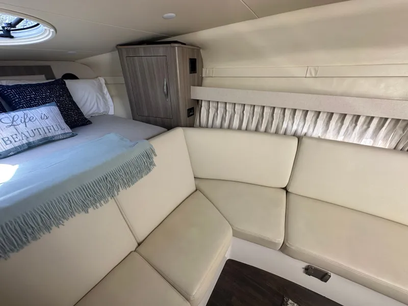 Slide: The Image of Regal 33 Express 2019 - 41