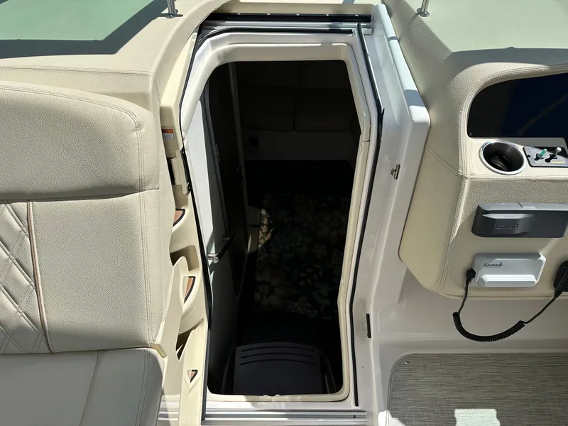 Slide: The Image of Regal 33 Express 2019 - 50