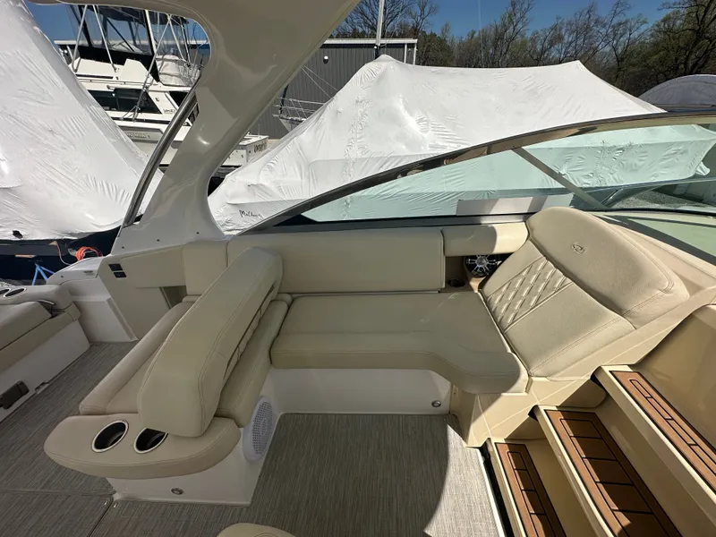 Slide: The Image of Regal 33 Express 2019 - 65