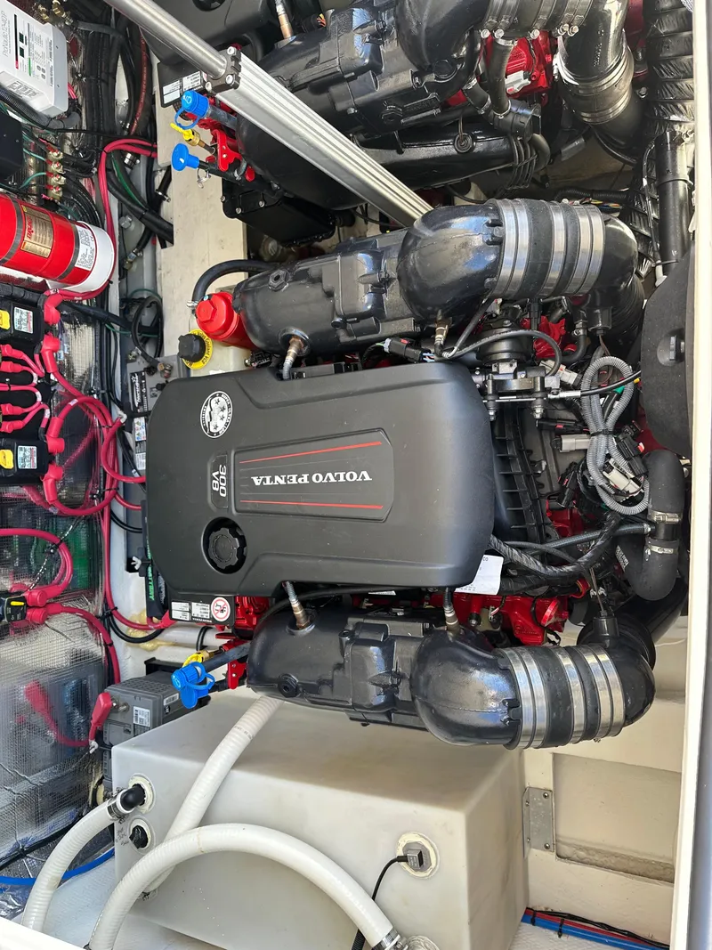 Slide: The Image of Regal 33 Express 2019 - 98