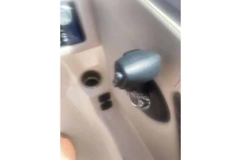 Slide: The Image of Manufacturer Provided Image: Top view of 2022 Sea Ray SPX 230 OB boat layout. - 21