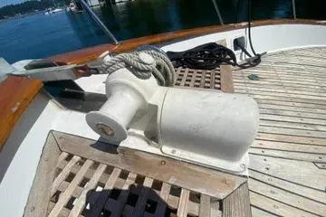 Slide: The Image of 1982 C @ L Sea Ranger boat deck with winch and rope. - 17
