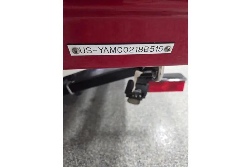 Slide: The Image of 2015 Yamaha Boats SX190 hull identification number plate. - 11