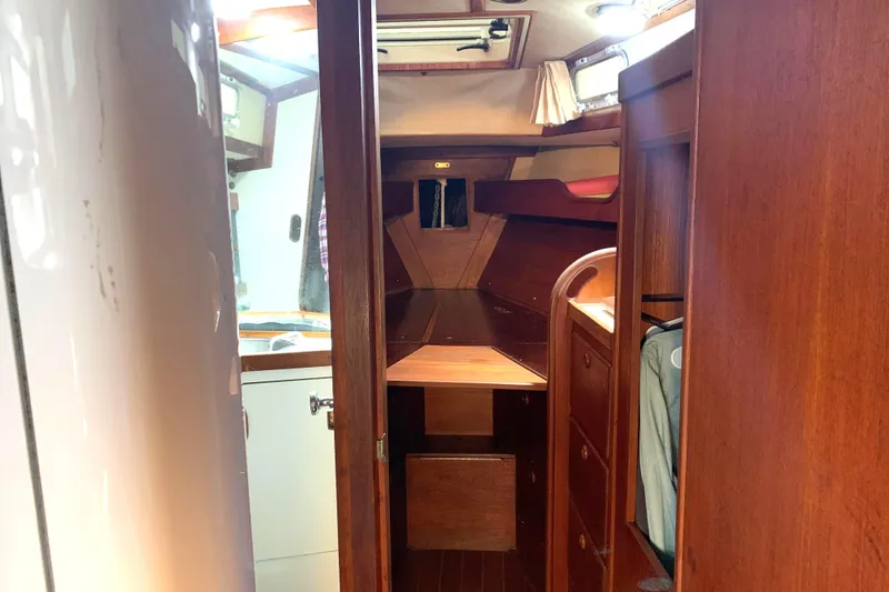 Slide: The Image of Sabre 38 1984 - 35